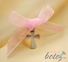 Cruciulita mica argintie cu funda roz