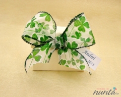 Cutiuta marturii cu fundita si trifoi