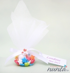 Marturie punguta cu bomboane cu fundita si floricica