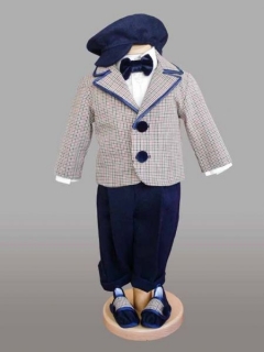 Set costumas cu sacou gri si bereta